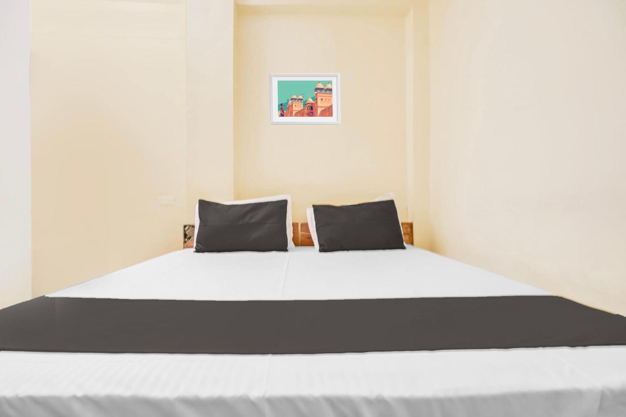 Spot On Tejasvi Hotell Noida Eksteriør bilde
